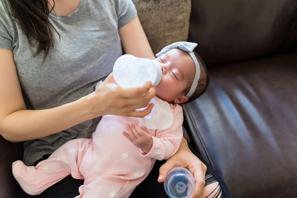 Does My Baby Need a Fast or Slow-Flow Bottle Nipple?