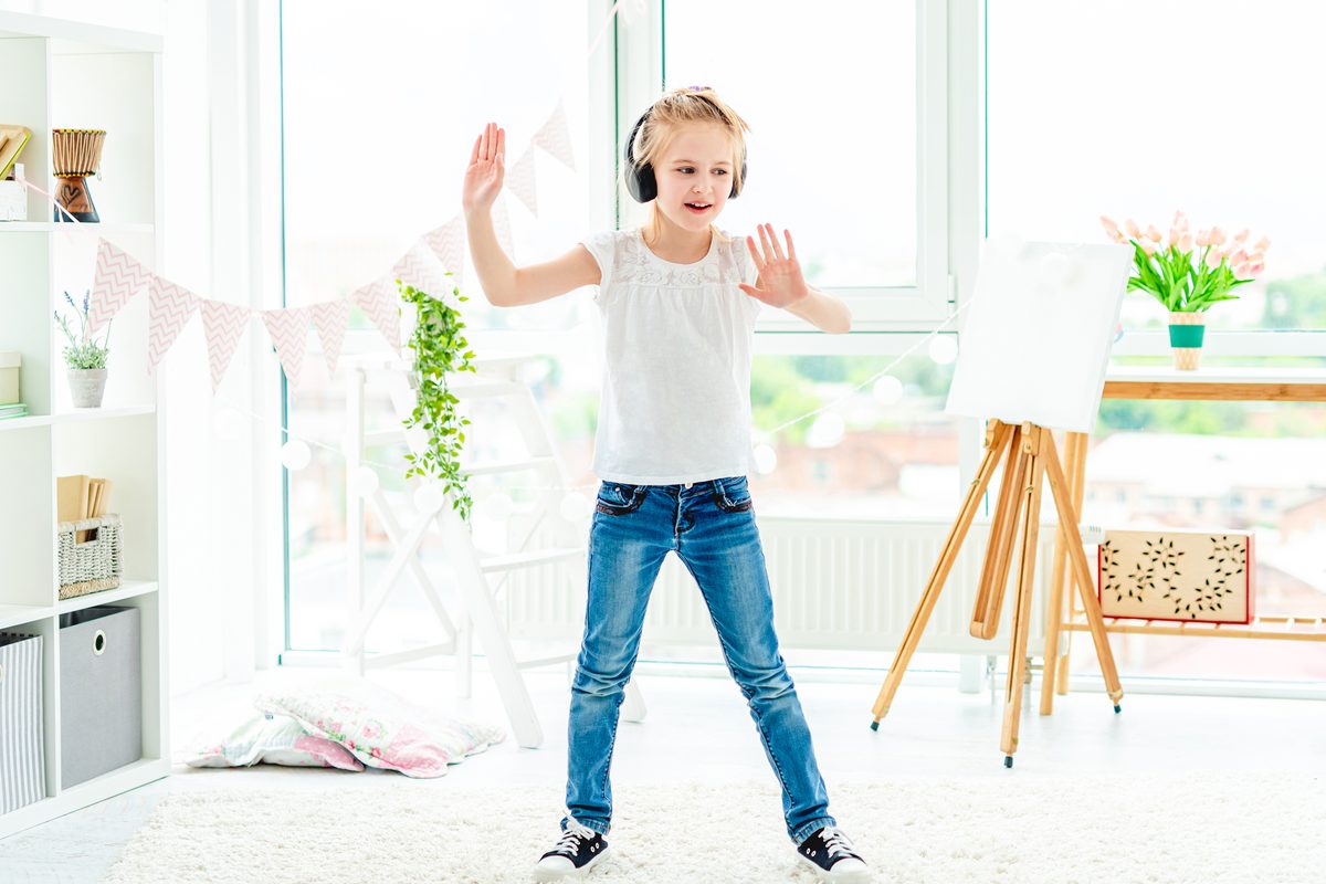 Dança com bebê: quais são os benefícios e como iniciar essa atividade?