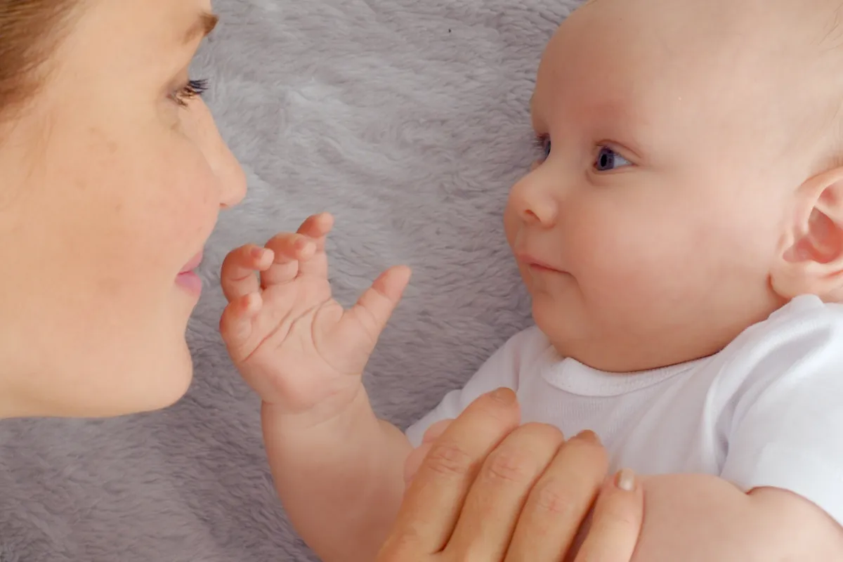 Como ajudar o seu bebê a desenvolver a teoria da mente