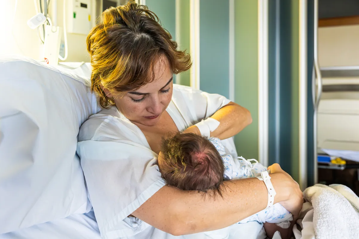 Amamantar: ¿cómo saber si mi bebé come lo suficiente?