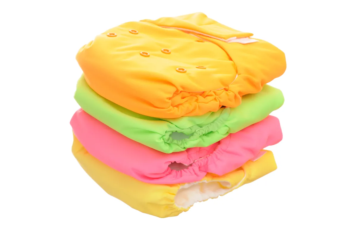 Cloth diaper vs Disposable: What type of diapers should my baby use?