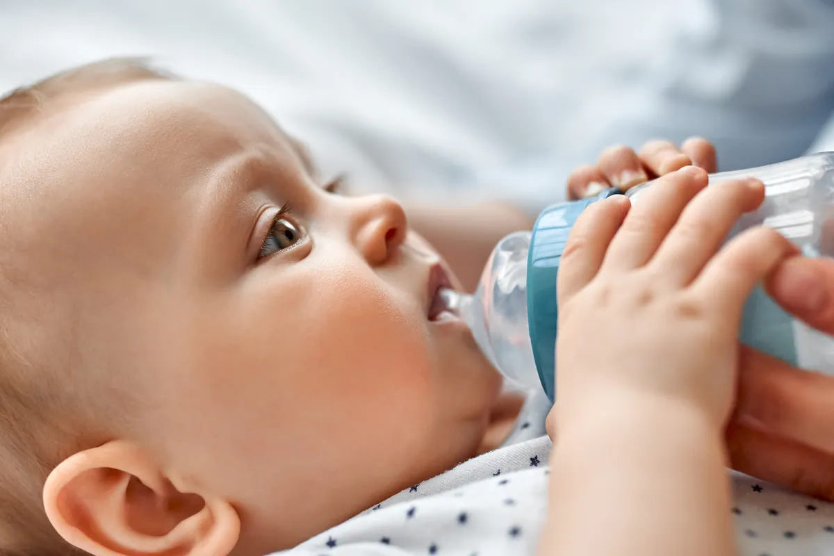 What Should a 6-Month Old Feeding Schedule Look Like?