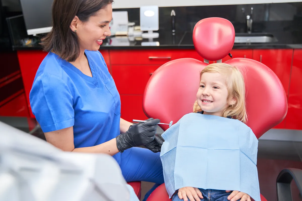 Primeira consulta no odontopediatra e Higiene dental em casa