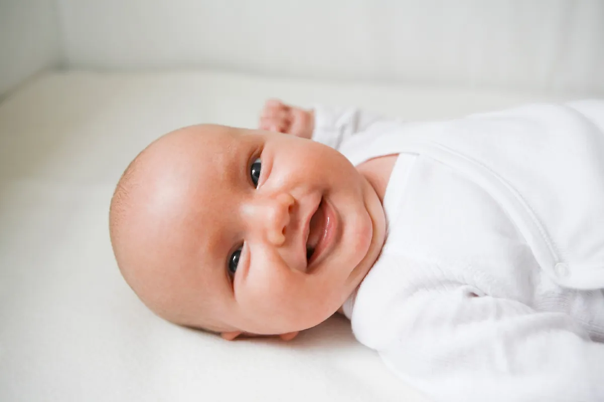 Quando o bebê dá o primeiro sorriso?