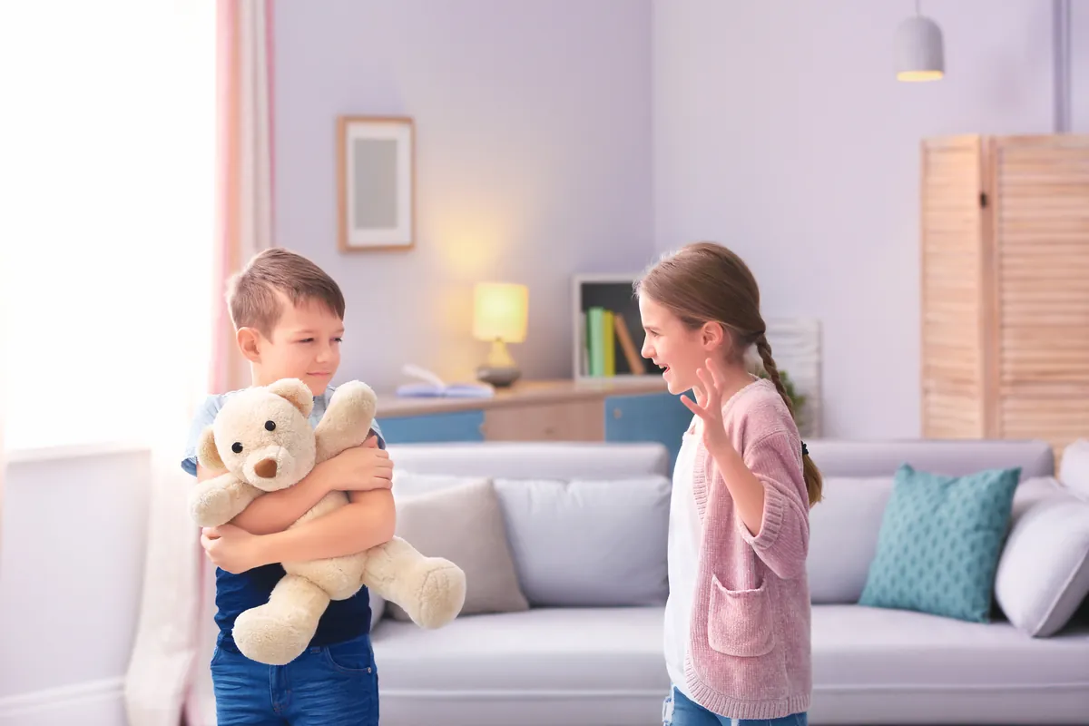 Como ajudar seu filho a resolver conflitos com os amigos