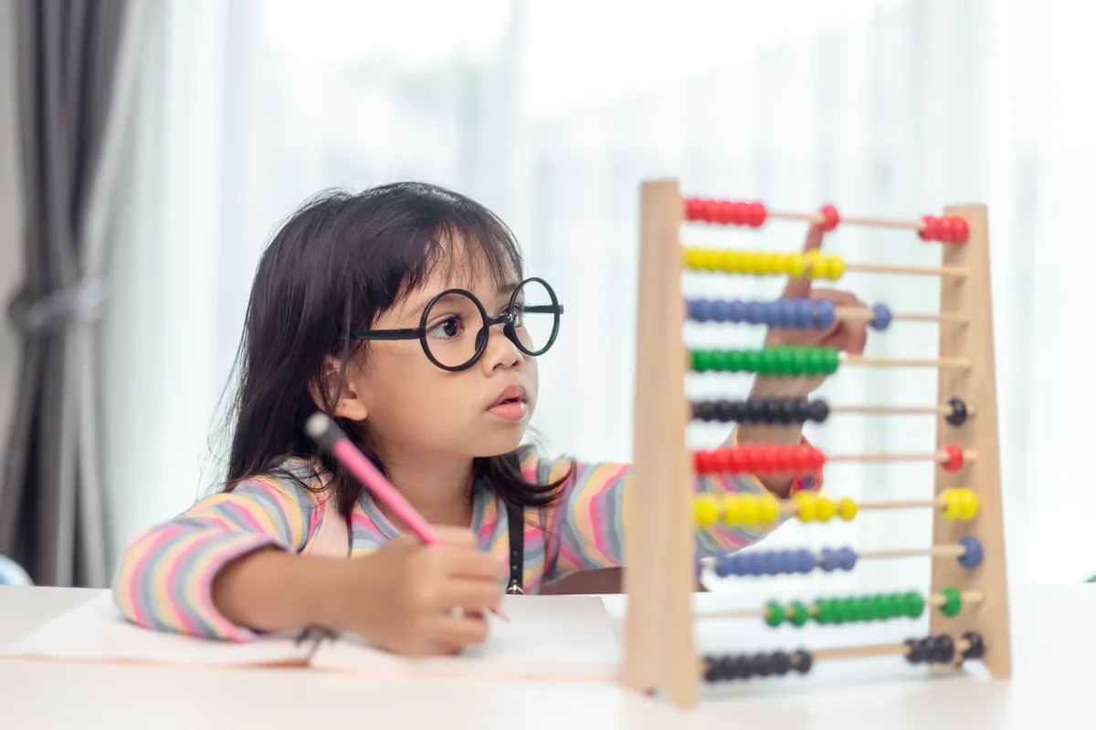 3 dicas para estimular as habilidades matemáticas do seu filho no dia a dia
