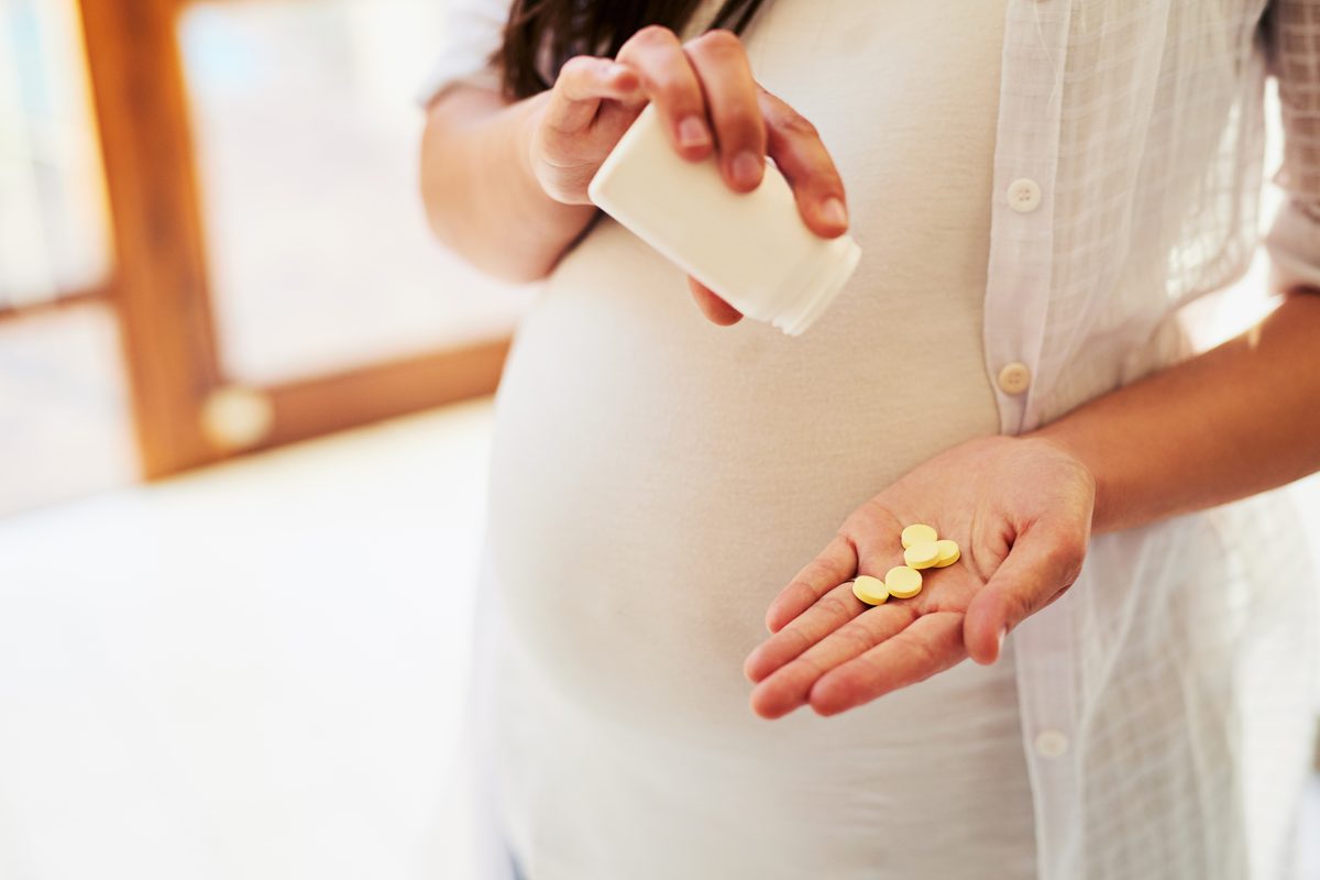 Devo tomar vitaminas pré-natais e pós-natais?