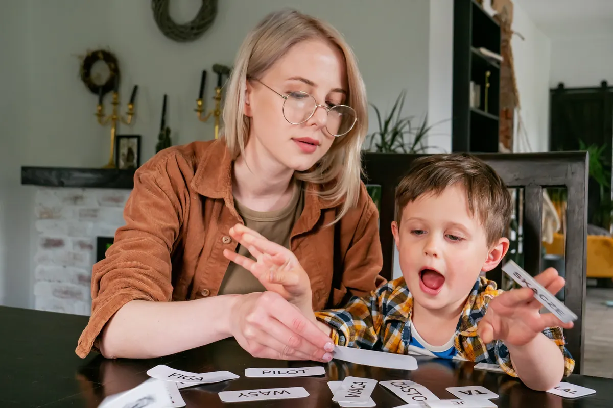 Criar niños bilingües: Cuáles son los beneficios y cómo lograrlo