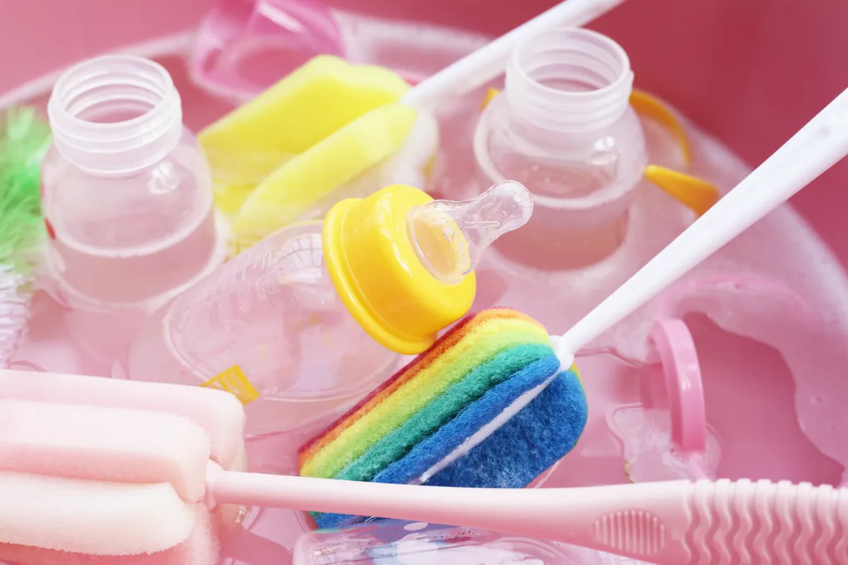 How to sterilize baby bottles