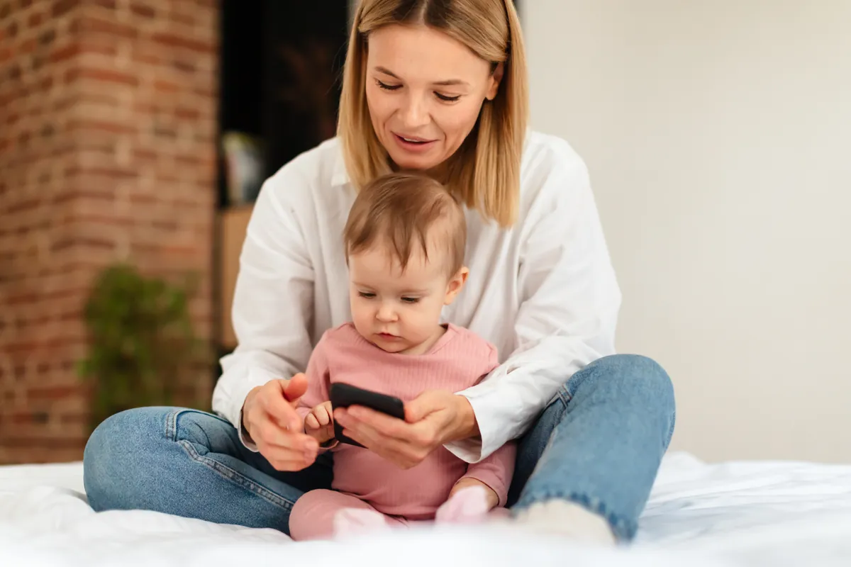 Tecnologia na maternidade: recursos que ajudam a rotina das mamães