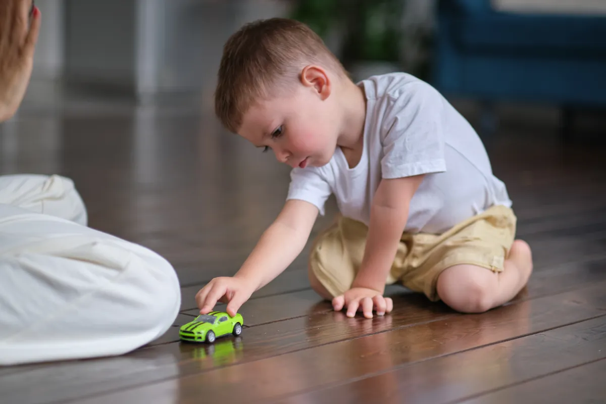 Os benefícios dos brinquedos mecânicos