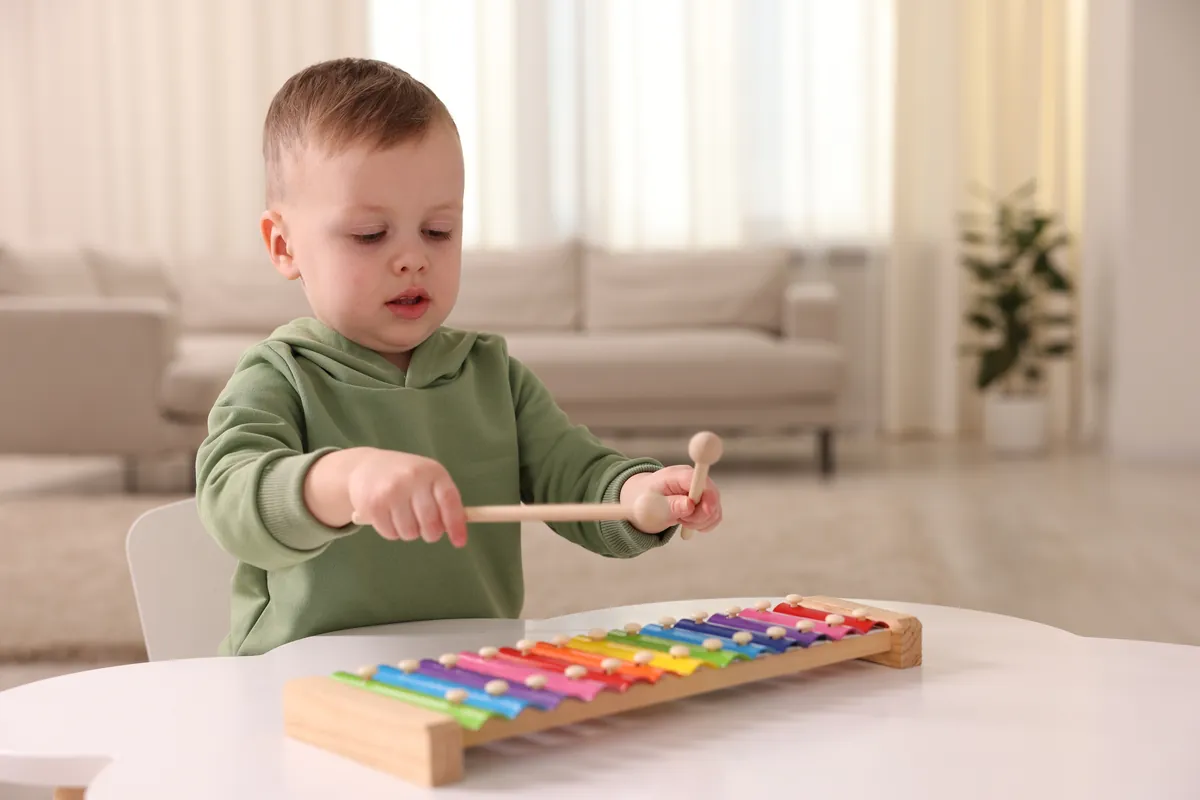 ¿La música puede beneficiar a tu hijo más que la lectura?