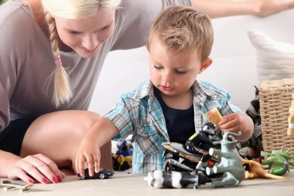 Pros and Cons of babysitters, nannies, and daycare