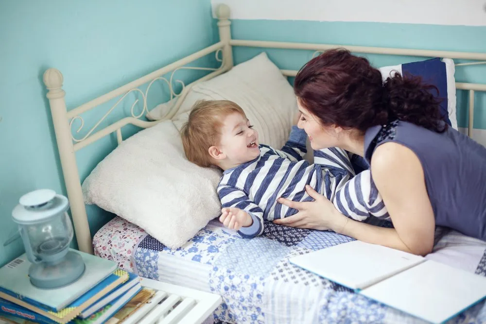 ¿Cuándo debería un bebé hacer la transición a una cama para niños pequeños?