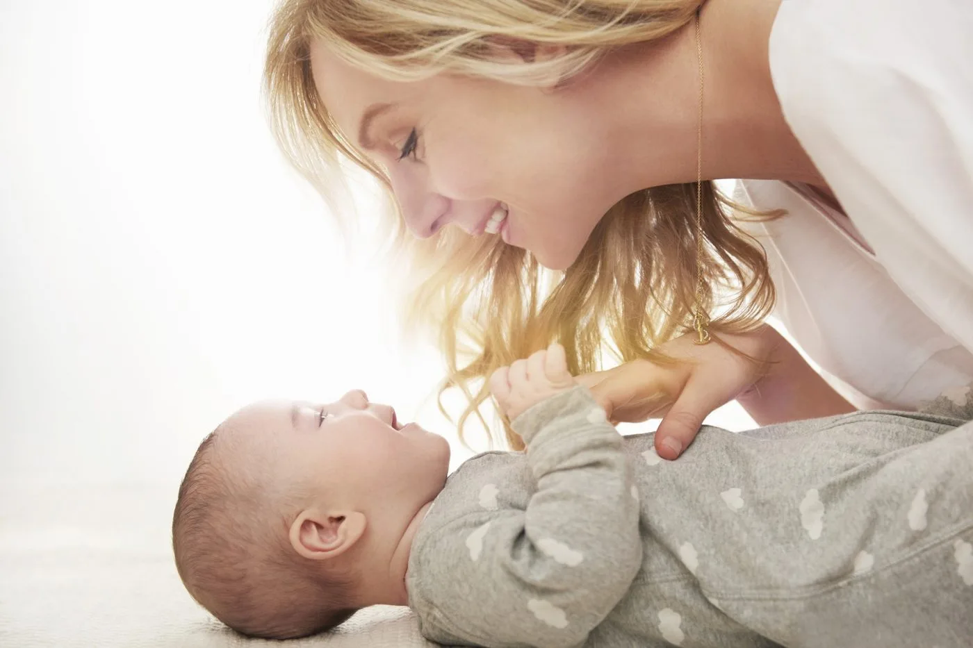 Hitos del desarrollo infantil: Qué son y qué esperar
