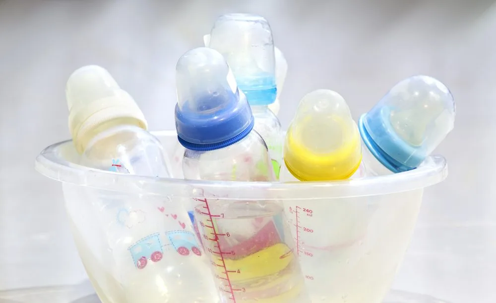 Como esterilizar mamadeiras