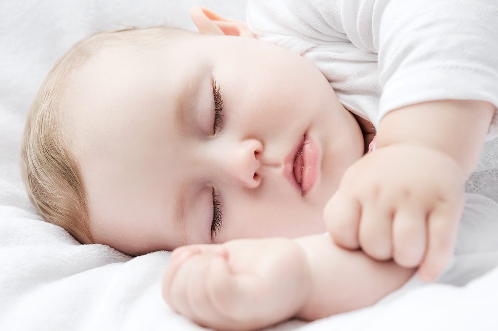 Quanto meu bebê de 0 a 3 meses deve dormir?