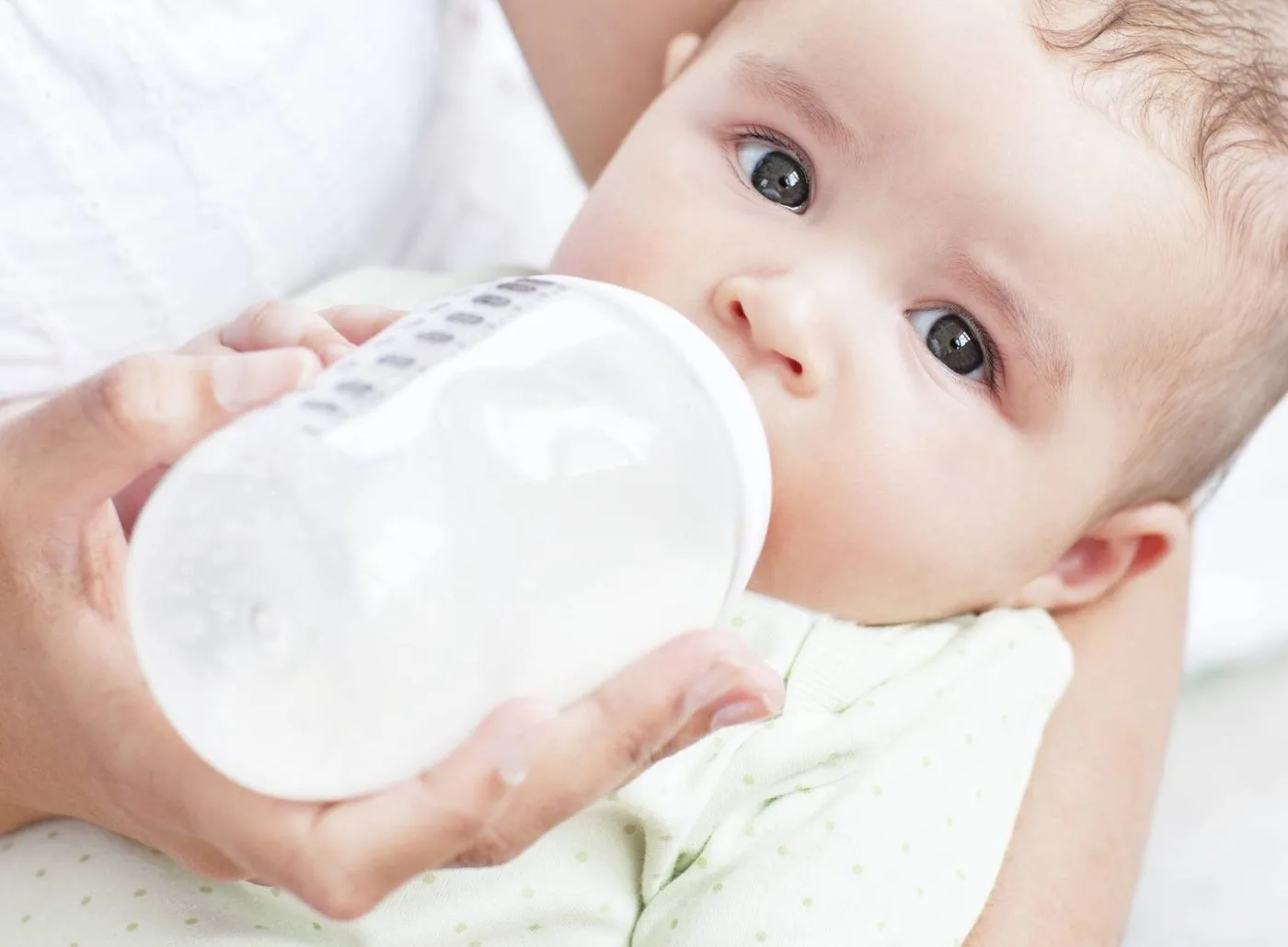 Refluxo em bebê: dicas e sintomas