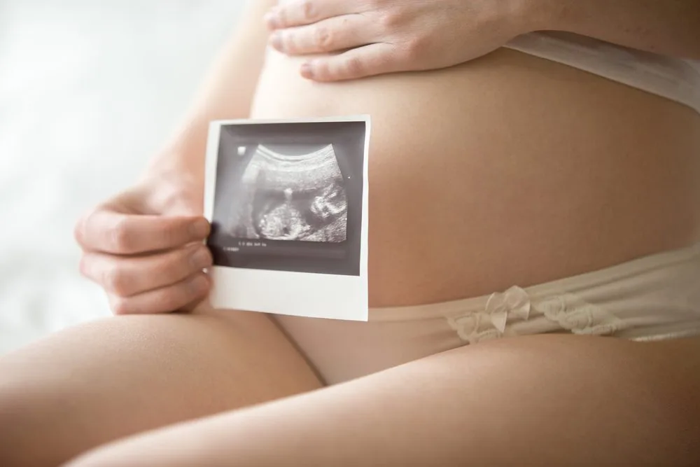 Como se desenvolvem os sentidos do meu bebê dentro do útero?