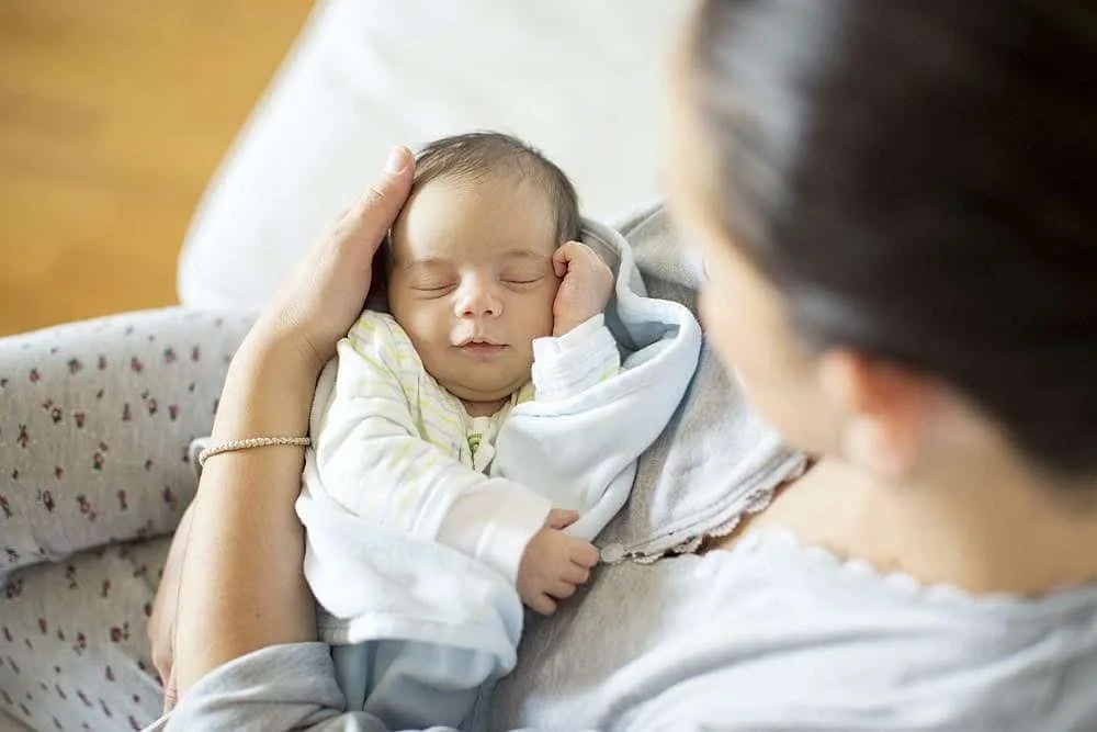 Primeiro mês do bebê: o que esperar