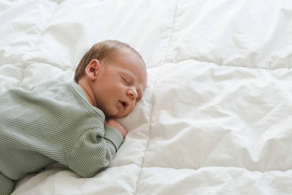 Meu bebê está respirando pela boca; é normal?